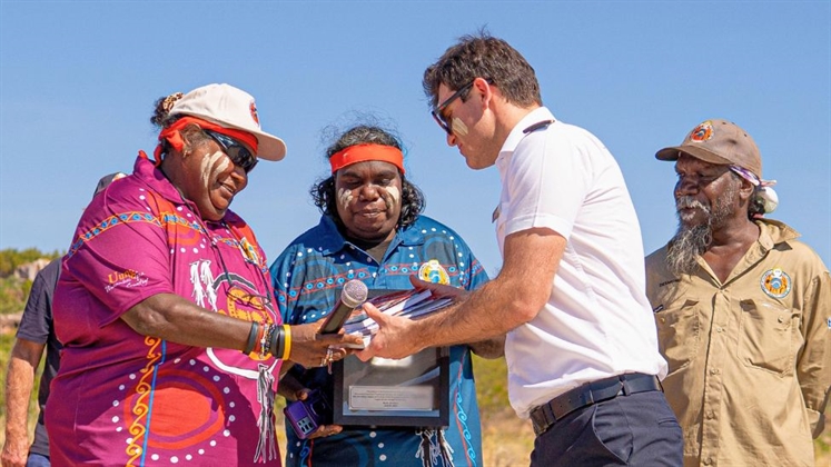 Seabourn Pursuit named by Seabourn and Wunambal Gaambera traditional owners