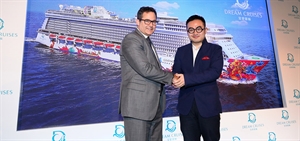 Chinese pop artist creates hull artwork for Genting Dream