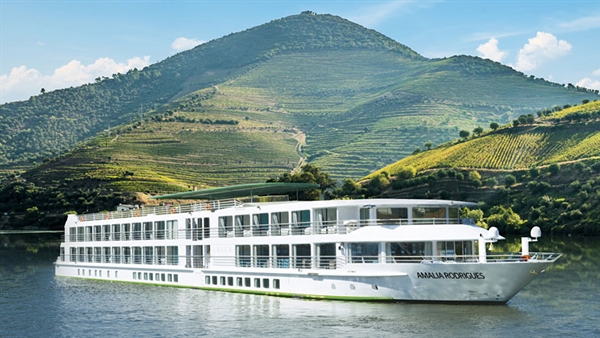 CroisiEurope to christen new Amalia Rodrigues in Porto in 2019