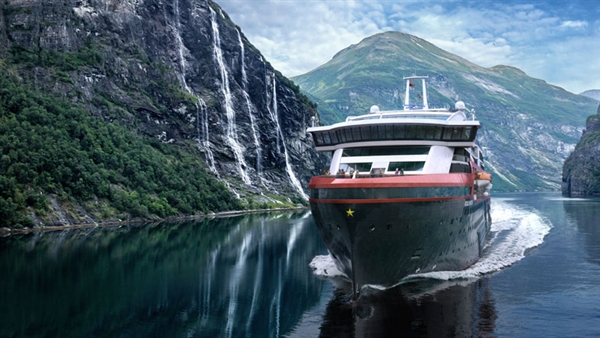 Hurtigruten chooses OSM as crew recruitment partner