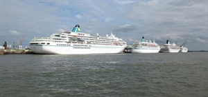 Columbus Cruise Center Bremerhaven breaks cruise passenger record