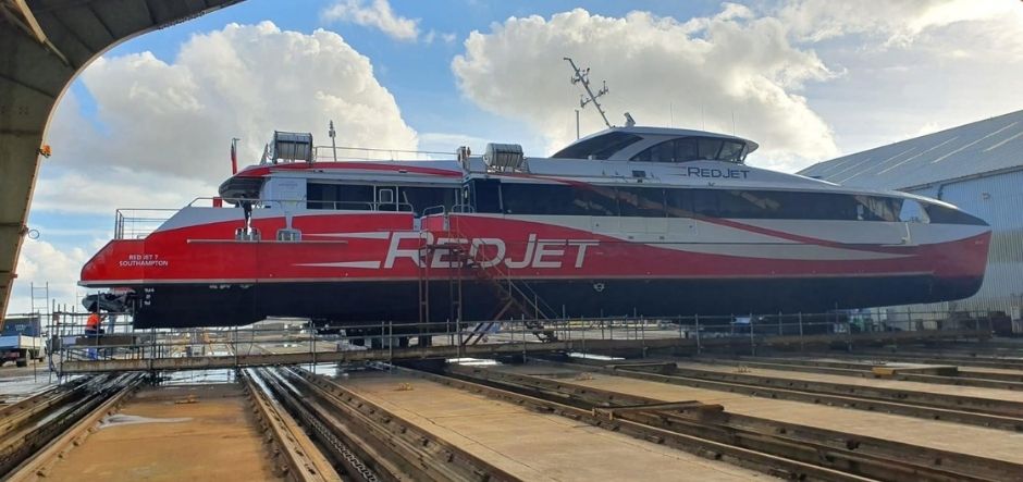 isle-of-wight-red-funnel-ferry-from-southampton-youtube