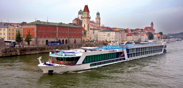 AmaWaterways gives back