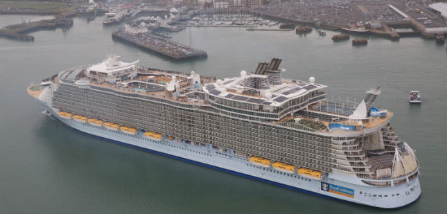 Oasis sails into Southampton 