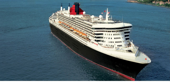 QM2 marks 200th Atlantic trip