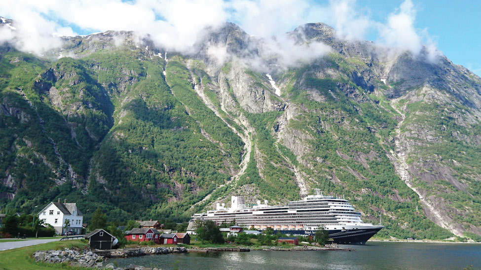 Holland America Line Eidfjord, Norway