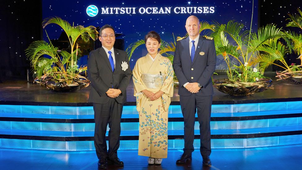 Mitsui Ocean Cruises christen Mitsui Ocean Fuji